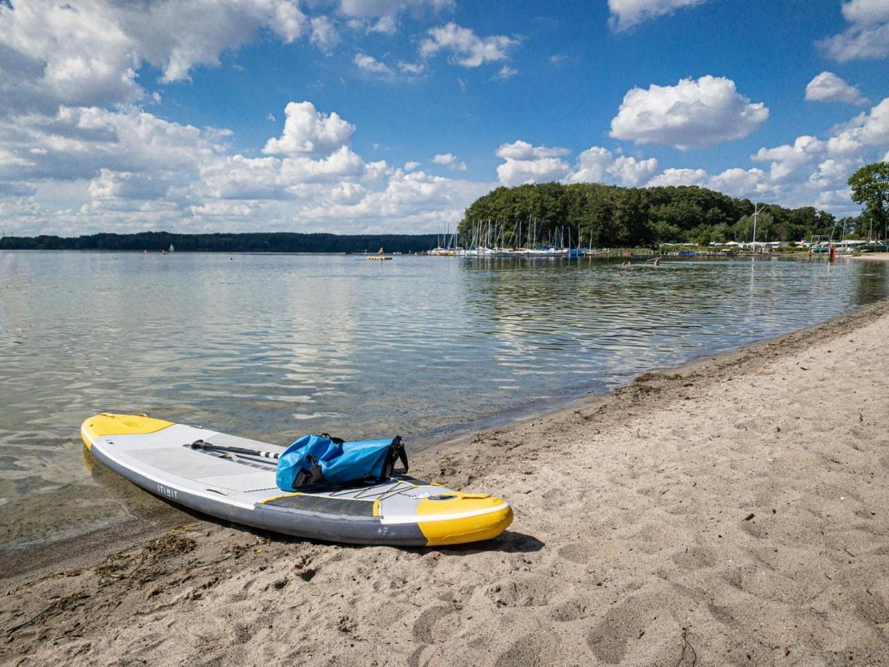 Strauers Hotel Am See Bosau Exterior foto